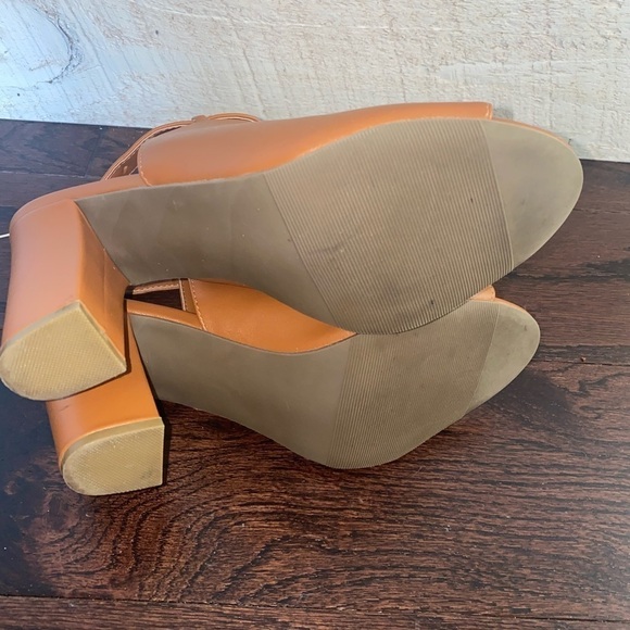 Charming Charlie Cognac Peep Toe Heels Size 8 - Picture 6 of 6